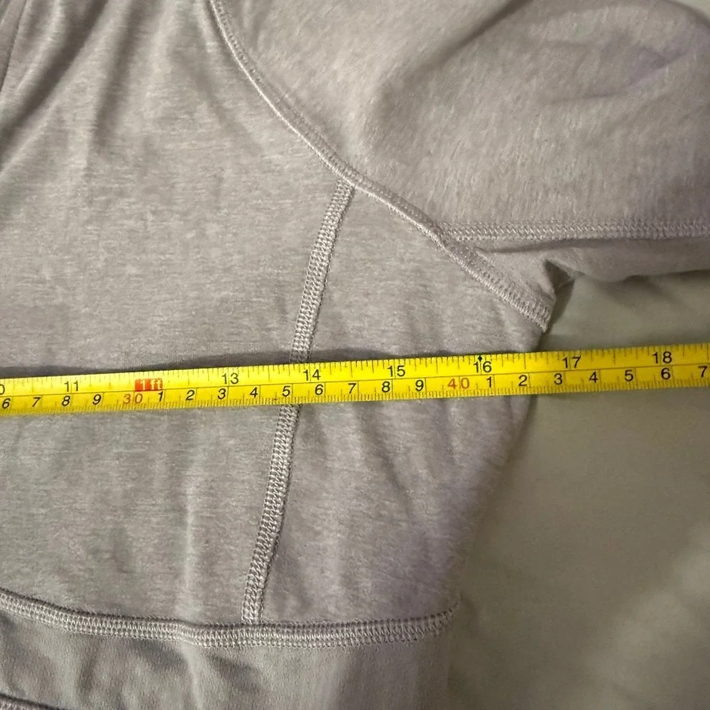 Lululemon Women's 8 Sweatshirt Warm Heart Cold Hands Half 1/2 Zip Mock neck‎